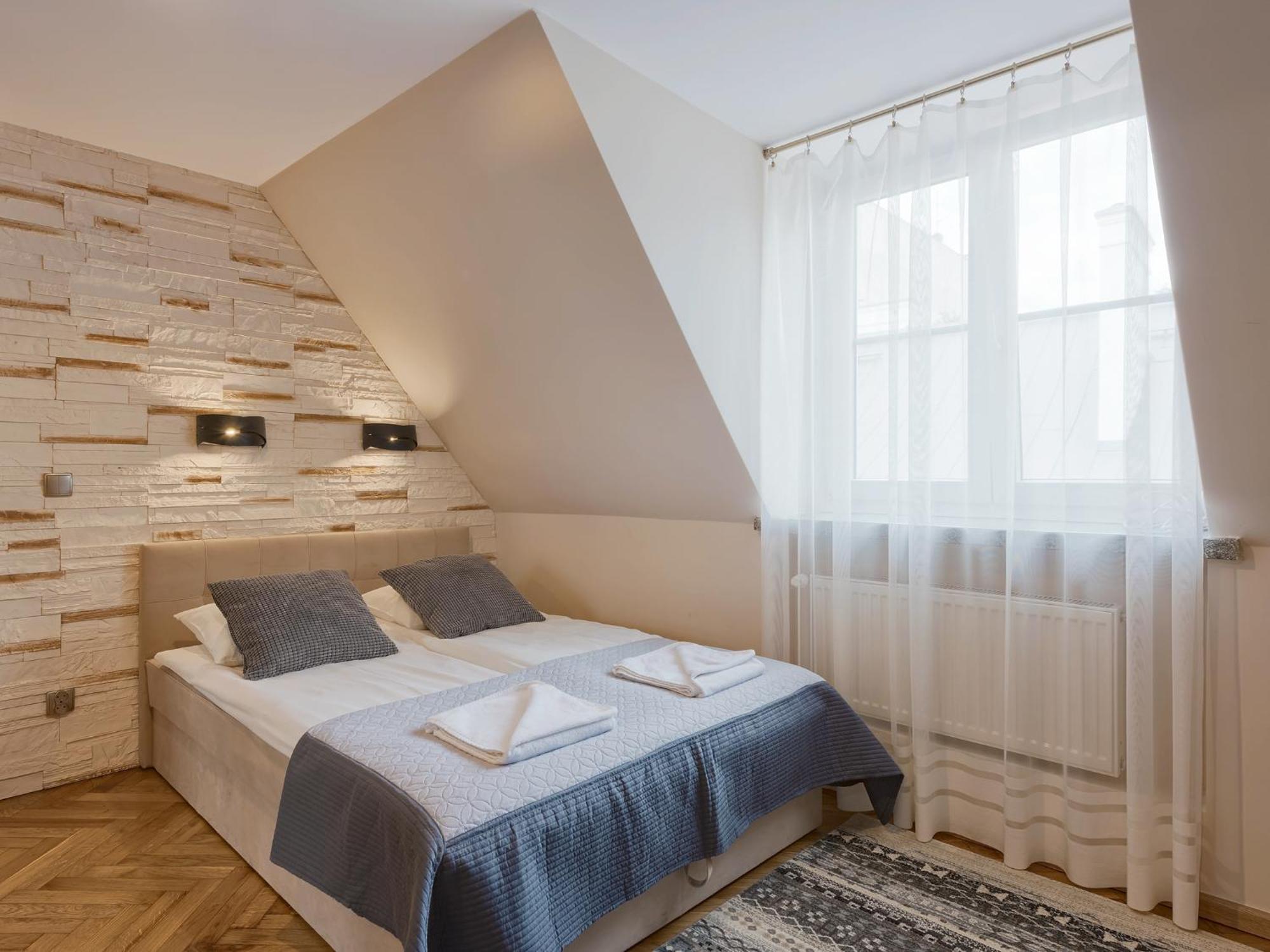 Around Market Square Apartments Краков Экстерьер фото