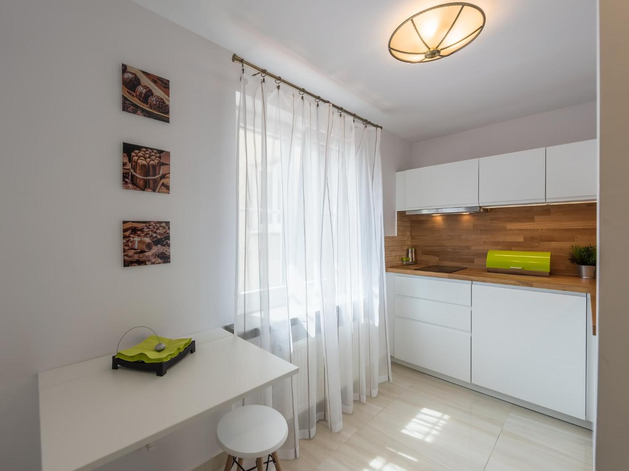 Around Market Square Apartments Краков Экстерьер фото