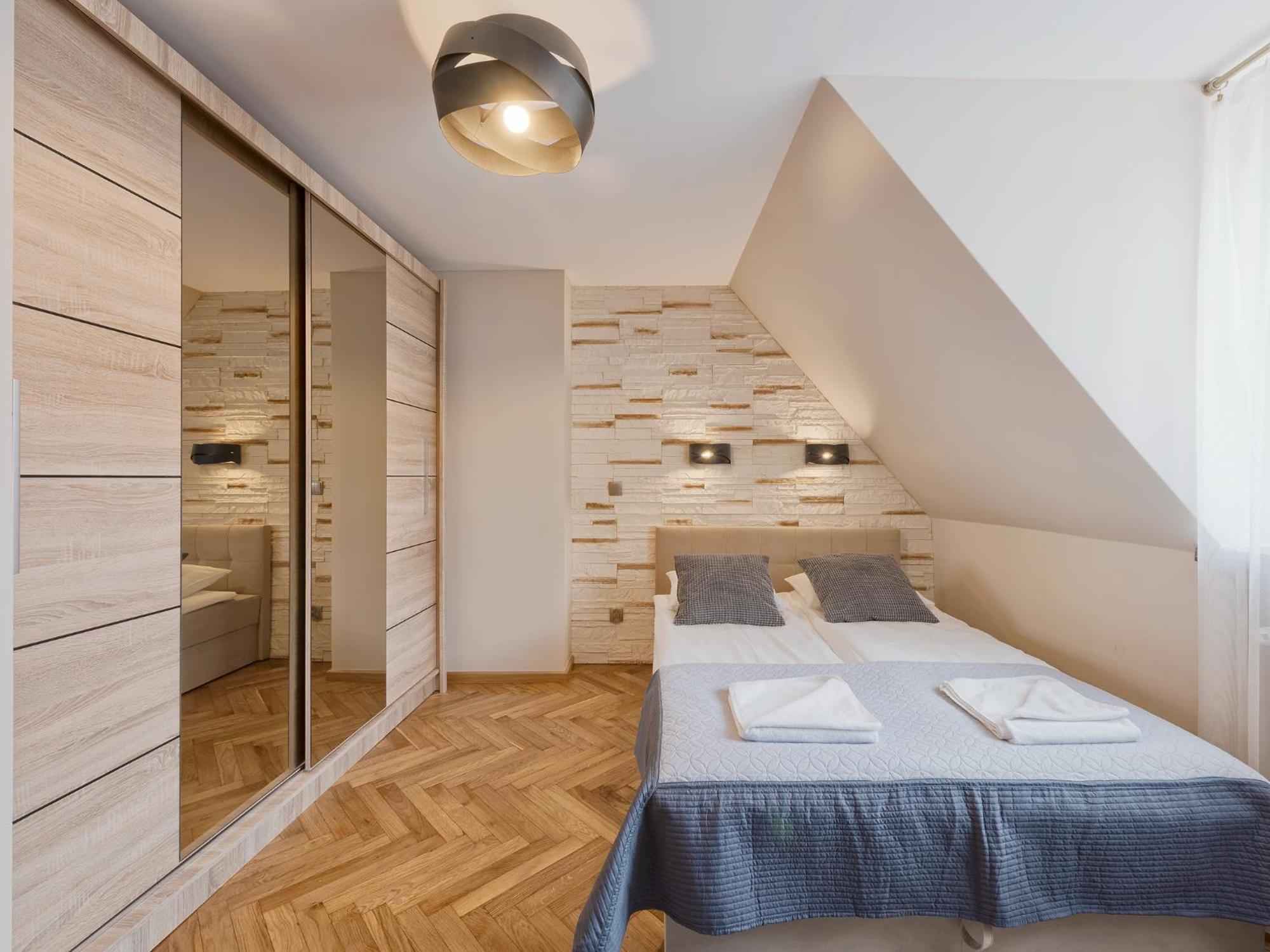Around Market Square Apartments Краков Экстерьер фото