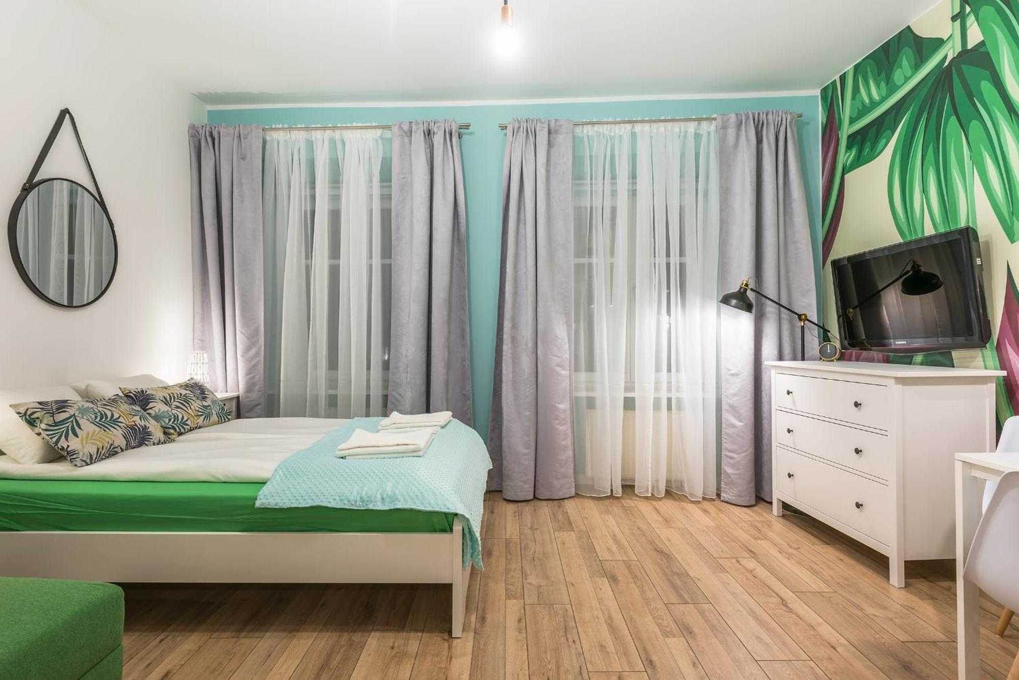 Around Market Square Apartments Краков Экстерьер фото