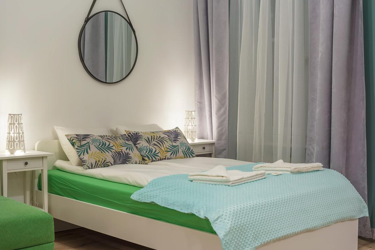 Around Market Square Apartments Краков Экстерьер фото