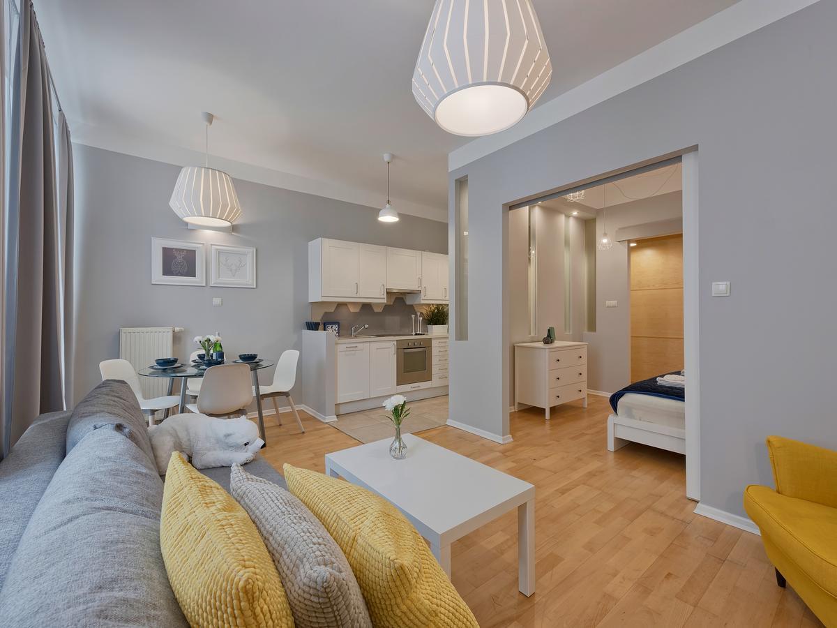 Around Market Square Apartments Краков Экстерьер фото