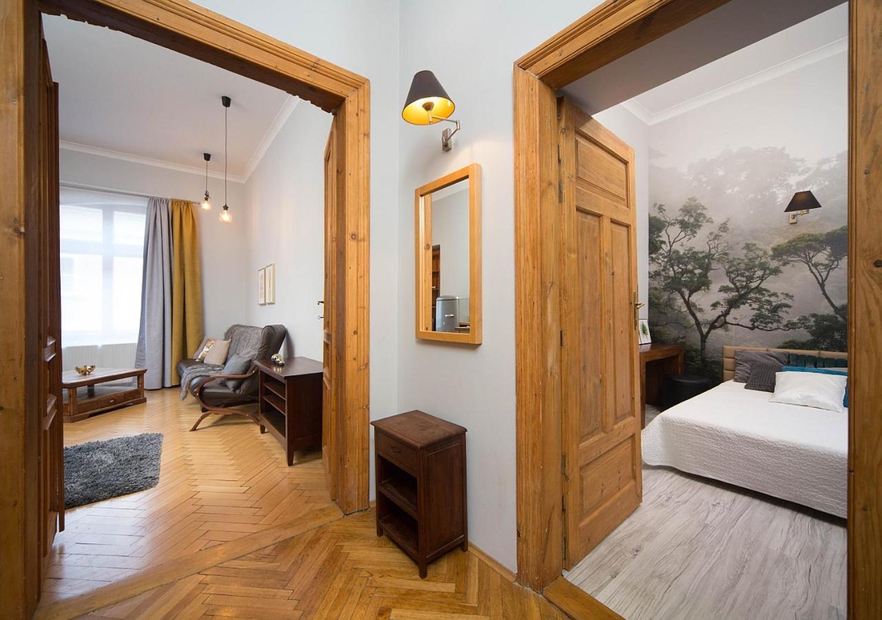 Around Market Square Apartments Краков Экстерьер фото