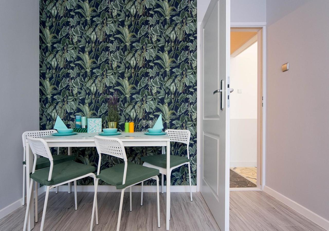 Around Market Square Apartments Краков Экстерьер фото
