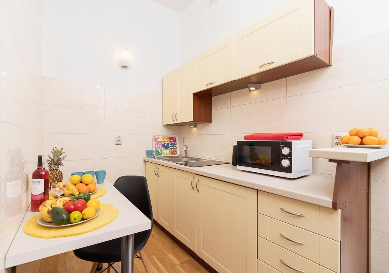 Around Market Square Apartments Краков Номер фото